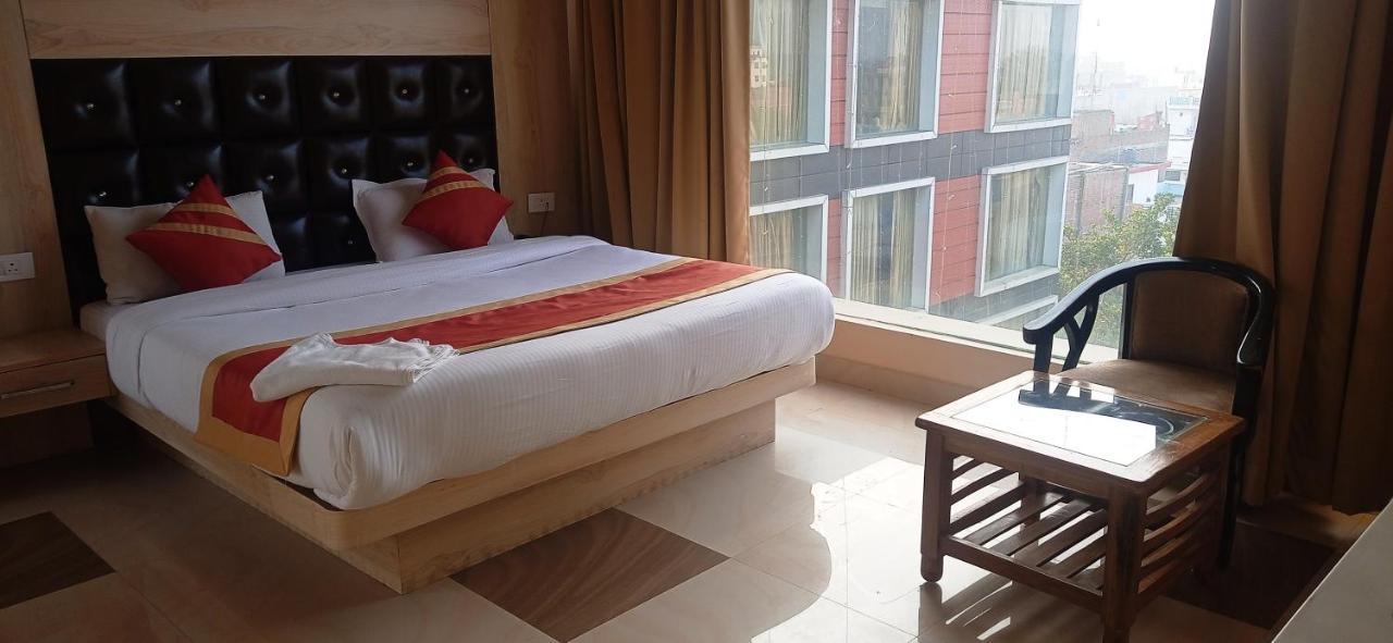 Hotel Ss Grand Лакхнау Экстерьер фото
