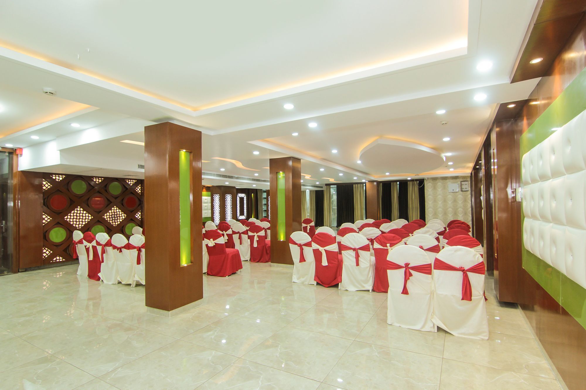 Hotel Ss Grand Лакхнау Экстерьер фото